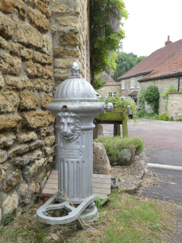 Standpost Wellingore, Water Standpost - Society for Lincolnshire History ...